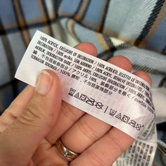 Disney Turning Red Flannel – Women’s Oversized / Unisex L. - Picture 9 of 9